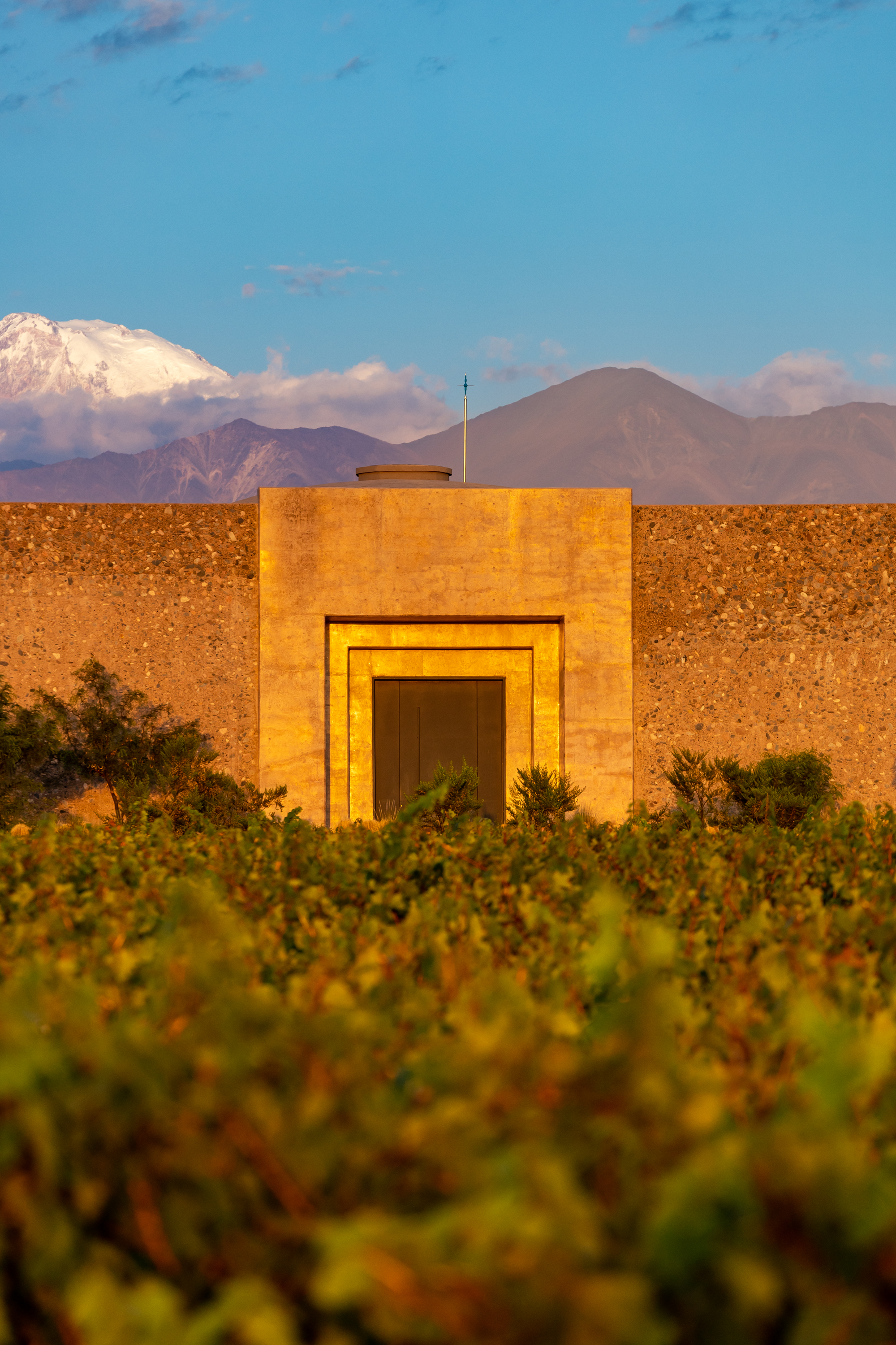 Acceso a la bodega Bemberg en Gualtallary
